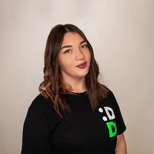 Giulia - Identità differente